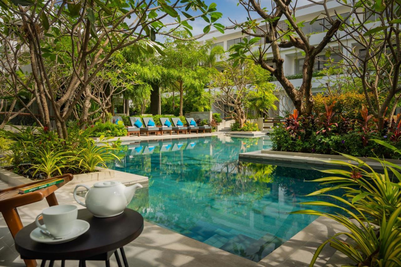 Eightfold Urban Resort Siem Reap Exterior photo The swimming pool at the hotel