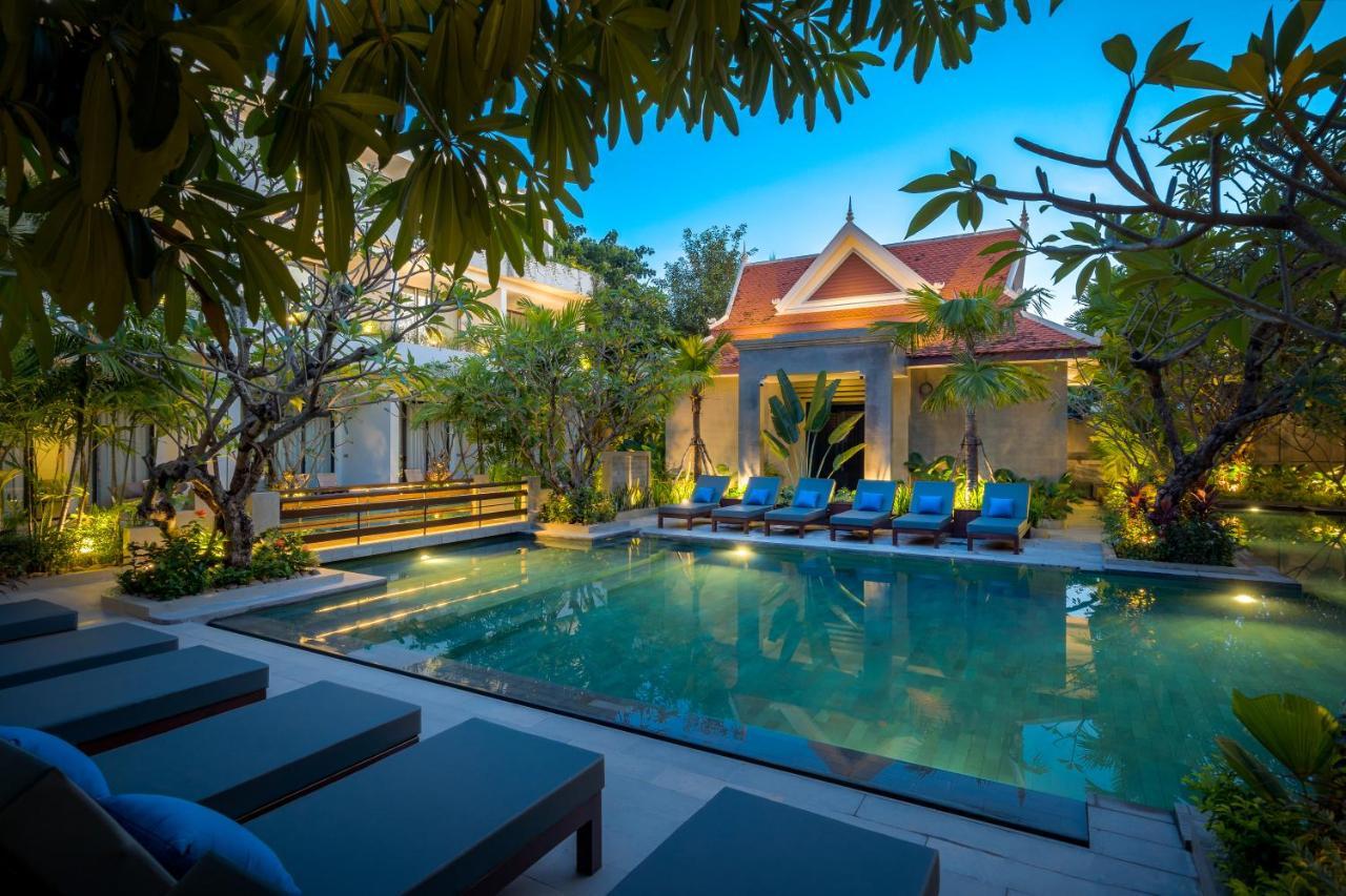 Eightfold Urban Resort Siem Reap Exterior photo The hotel's swimming pool