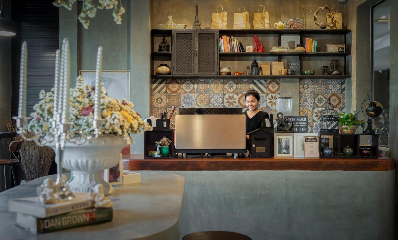 Eightfold Urban Resort Siem Reap Exterior photo A coffee shop in Bangkok, Thailand