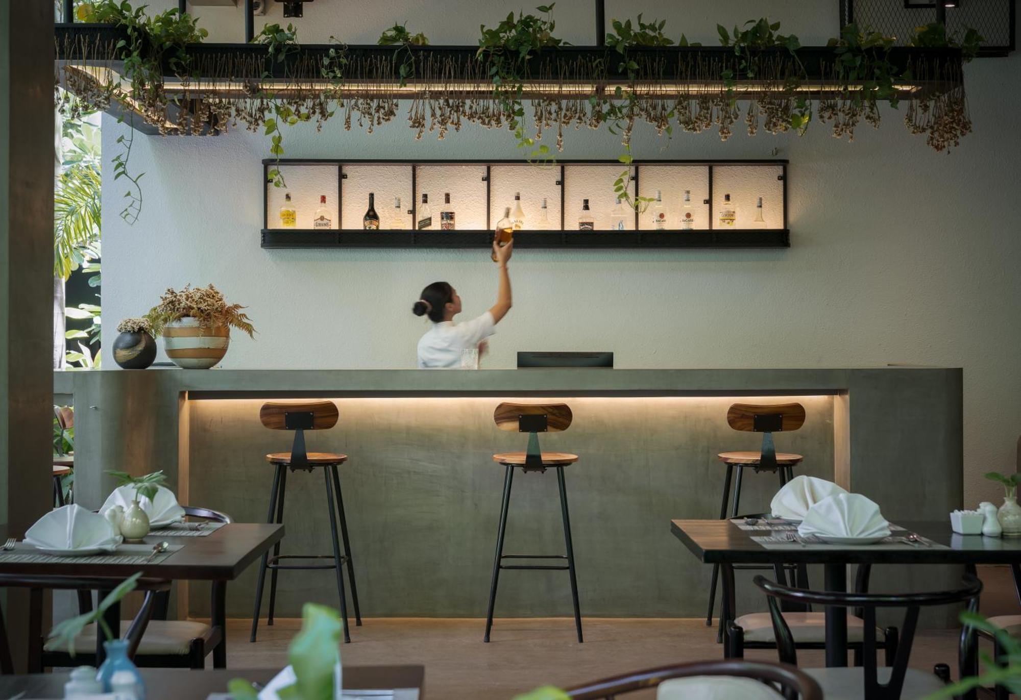 Eightfold Urban Resort Siem Reap Exterior photo Restaurant in Tokyo
