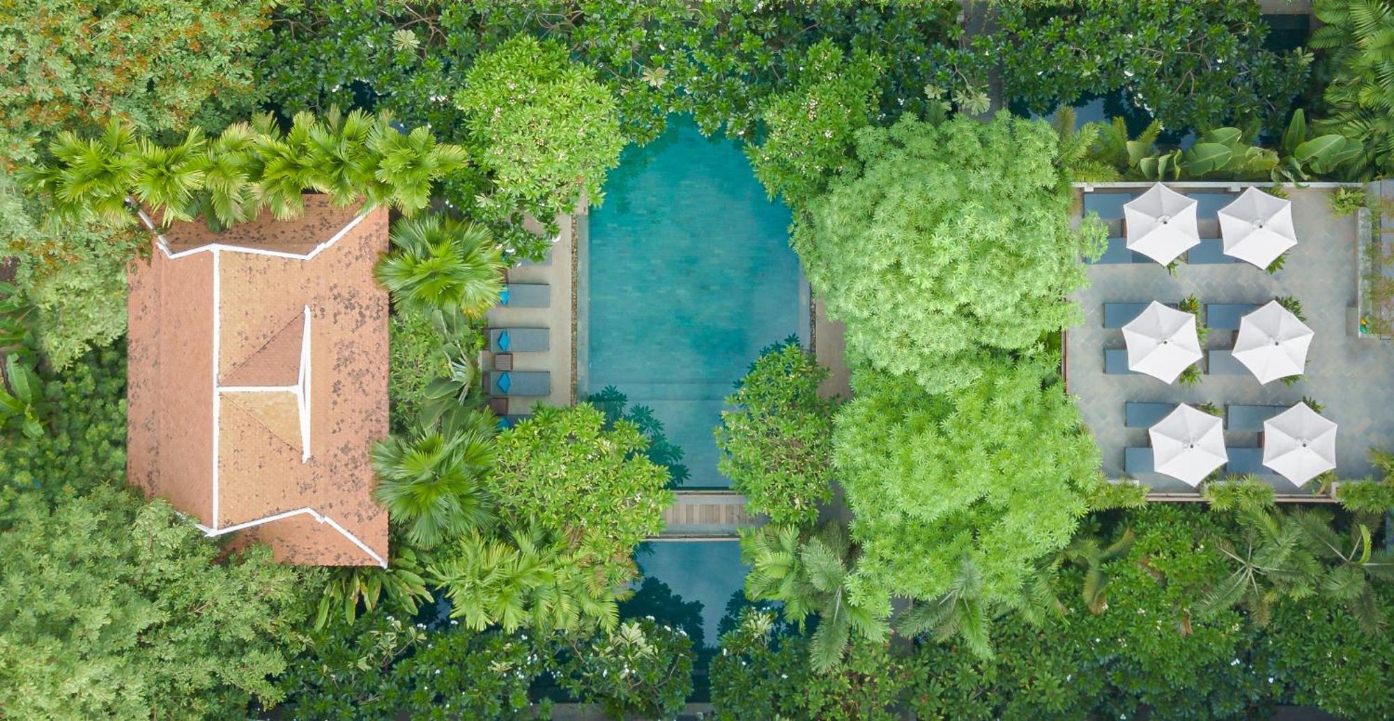 Eightfold Urban Resort Siem Reap Exterior photo Aerial view of the pool at the hotel